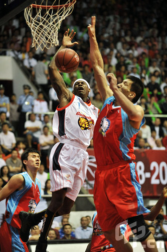 邵佳一历史专访：无法确定未来怎样，首先保证积极、健康、努力的心态（邵佳一回顾专访：未来未可知，先守住积极、健康、努力的心态）