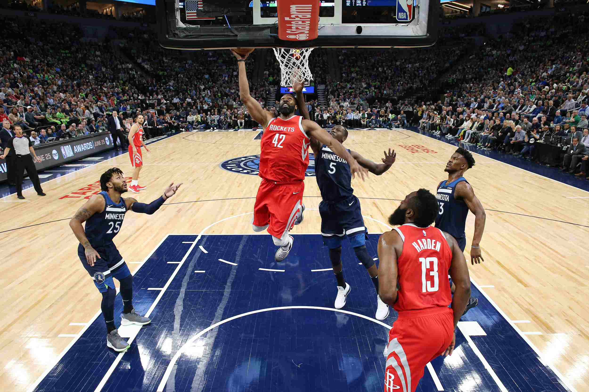 半场战报：汉堡0-1云达不莱梅，斯特奇破门（半场比分：汉堡0-1云达不莱梅，斯特奇先拔头筹）