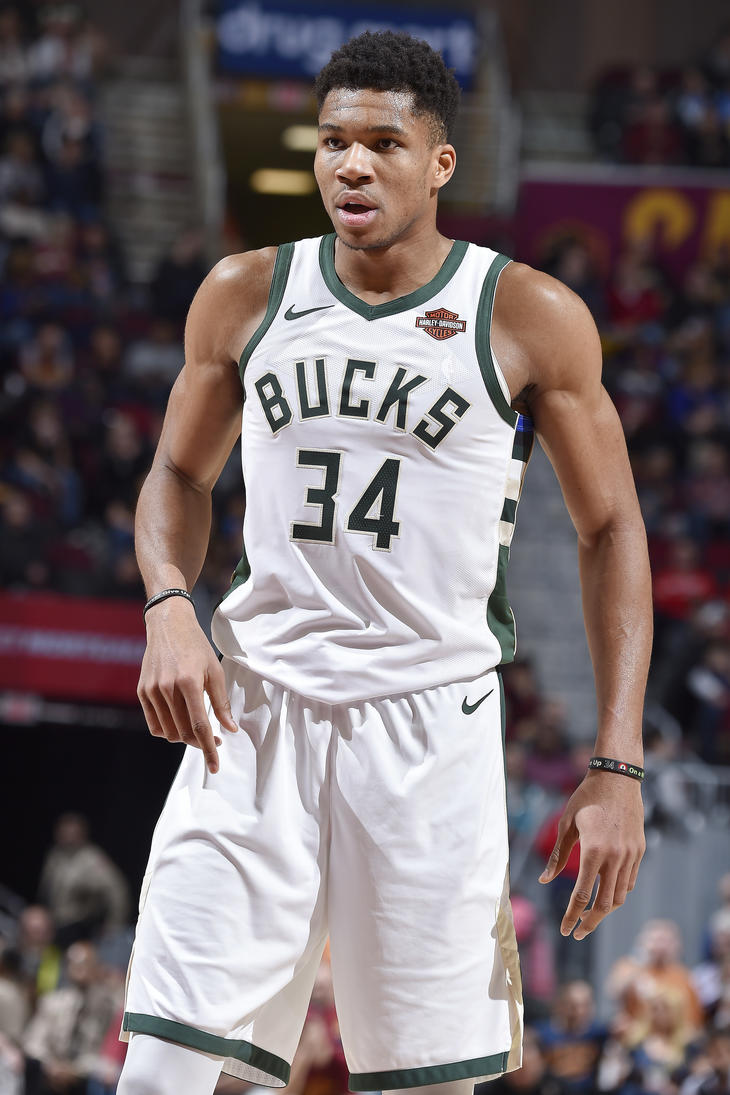 里程碑！科利尔成为爵士队史上拿到500助攻最快的球员（科利尔创队史纪录：爵士最快达成500次助攻）